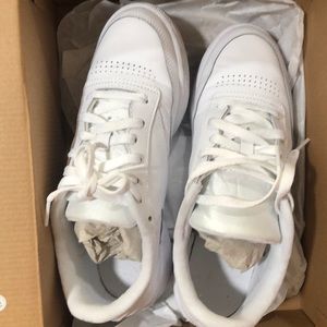 Reebok Tennis Shoes White. Like New.